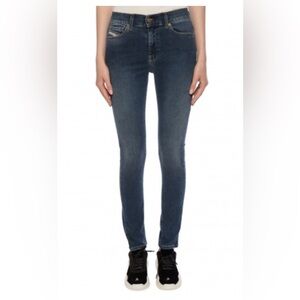 NWT Diesel D-Roisin Super Skinny Dark wash Trendy Style 5 pocket denim Jean 26